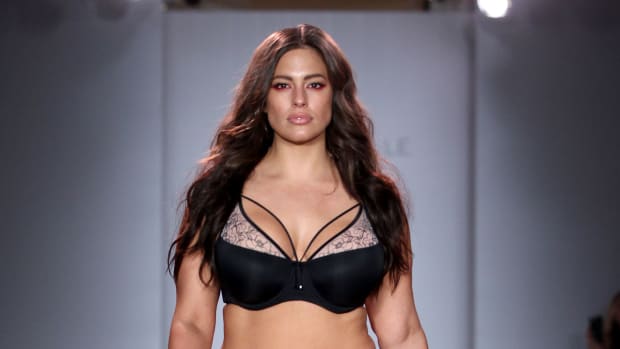 ashley-graham-lingerie-show-1.jpg